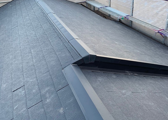 猪名川町　瓦屋根の葺き替え工事を行った後のコロニアル屋根