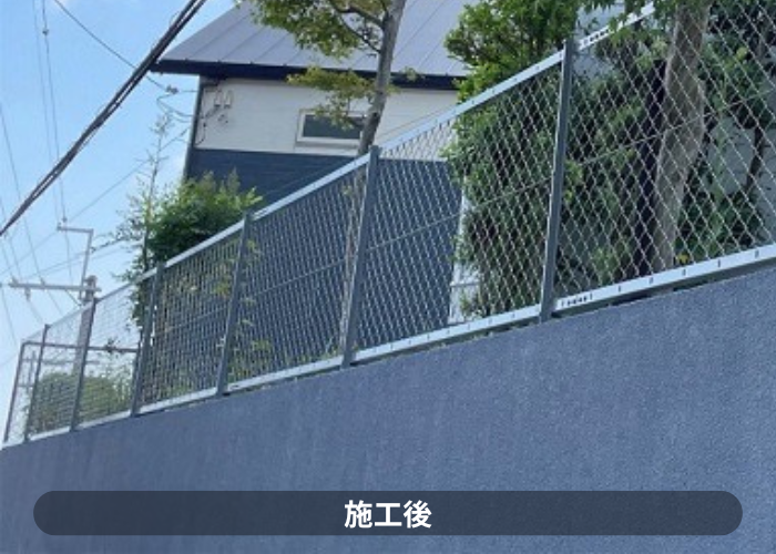 宝塚市で擁壁の塗装工事を行った後の様子