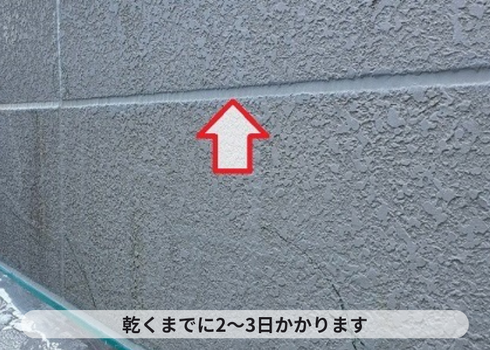 猪名川町　外壁ＡＬＣの目地補修を行った様子