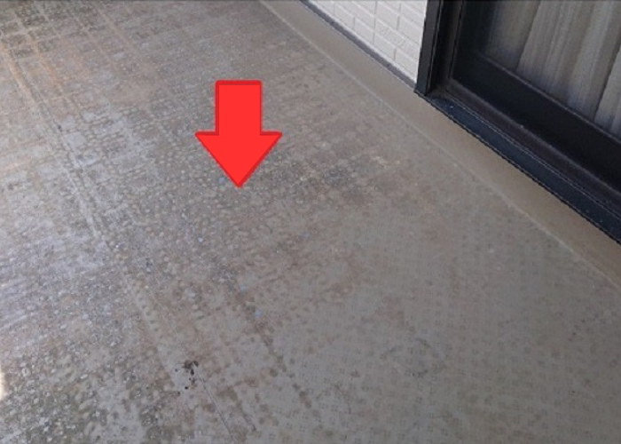 猪名川町　ベランダ床の清掃
